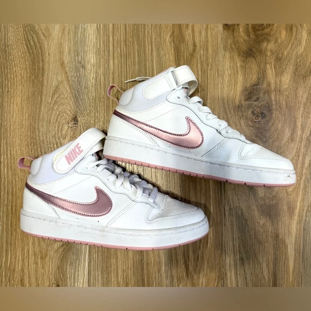 Nike Court Borough Mid 2 Pink Metallic Size 7Y / Women’s 8.5 – LNC